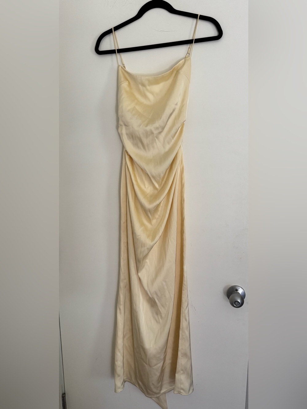 Elegant butter yellow Satin slip Maxi Dress. Size S. Ties in back